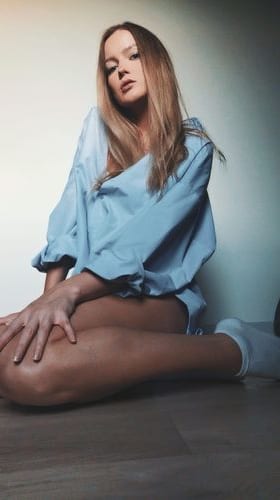 Alina OnlyFans 영 3